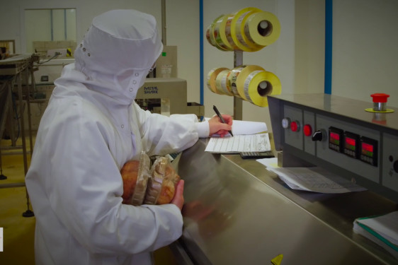Opératrice de production 2